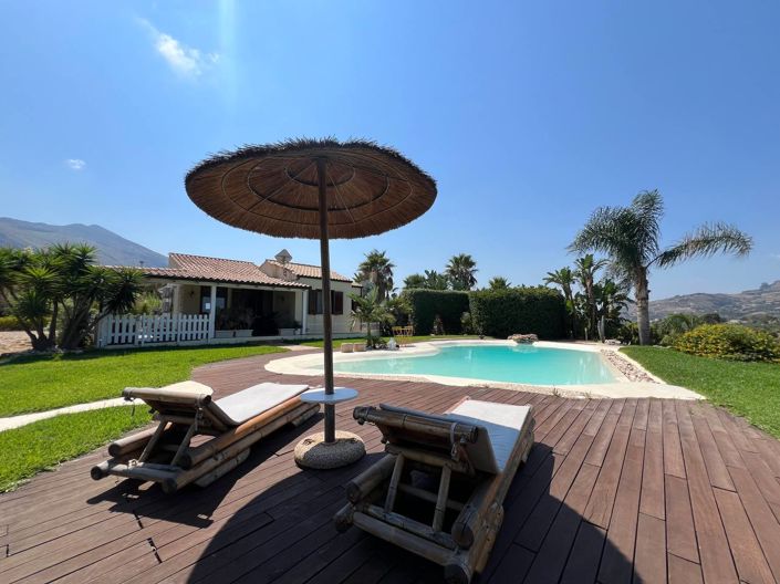 Image No.1-2 Bed Villa for sale