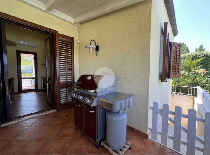 Image No.17-2 Bed Villa for sale