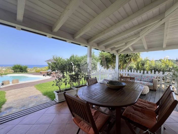 Image No.19-2 Bed Villa for sale