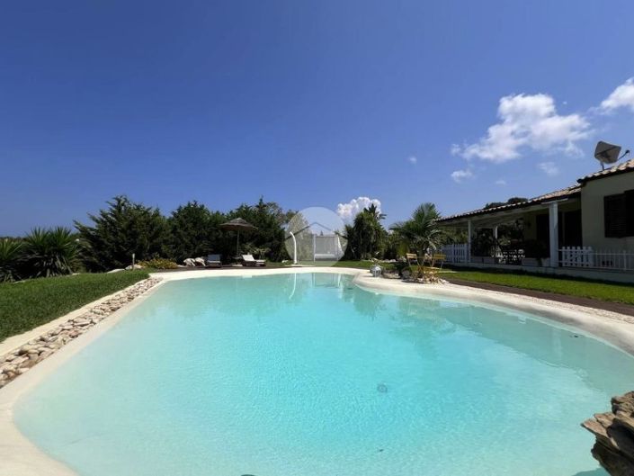 Image No.22-2 Bed Villa for sale