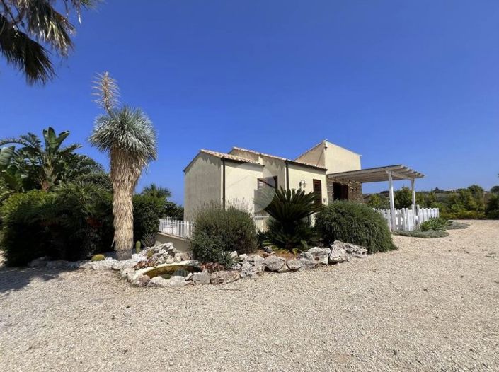 Image No.30-2 Bed Villa for sale