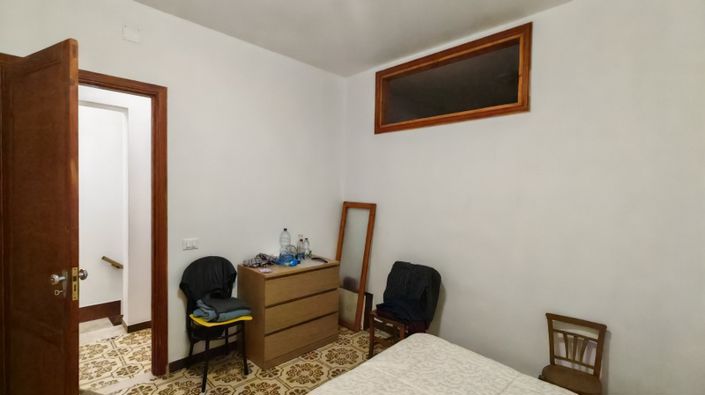 Image No.12-4 Bed House for sale