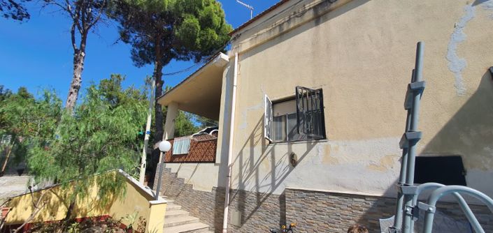 Image No.26-3 Bed Property for sale