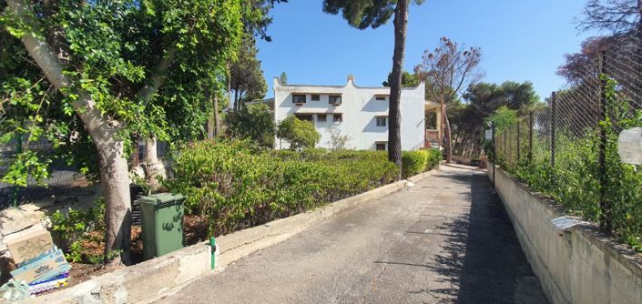 Image No.29-3 Bed Property for sale