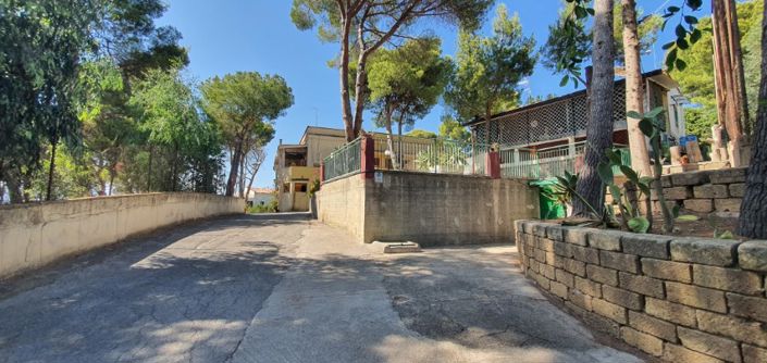 Image No.31-3 Bed Property for sale