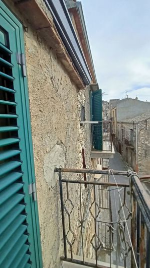 Image No.16-Maison de 2 chambres à vendre à Bisacquino