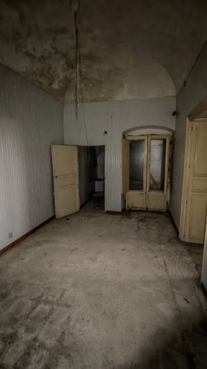 Image No.12-2 Bed House for sale