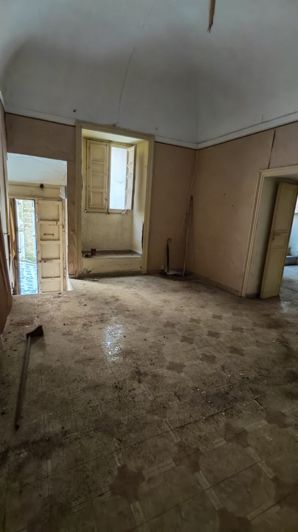 Image No.3-2 Bed House for sale