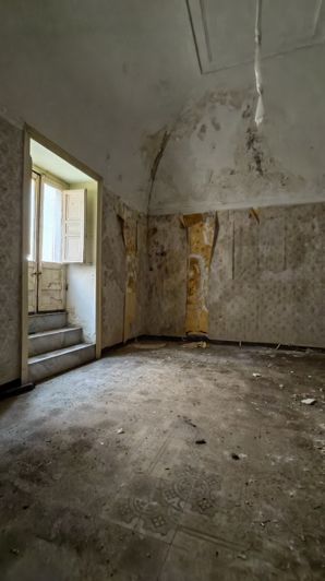 Image No.4-2 Bed House for sale