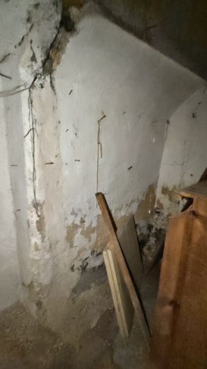 Image No.9-2 Bed House for sale