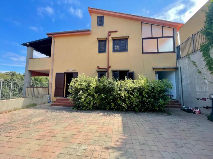 Image No.1-2 Bed Villa for sale