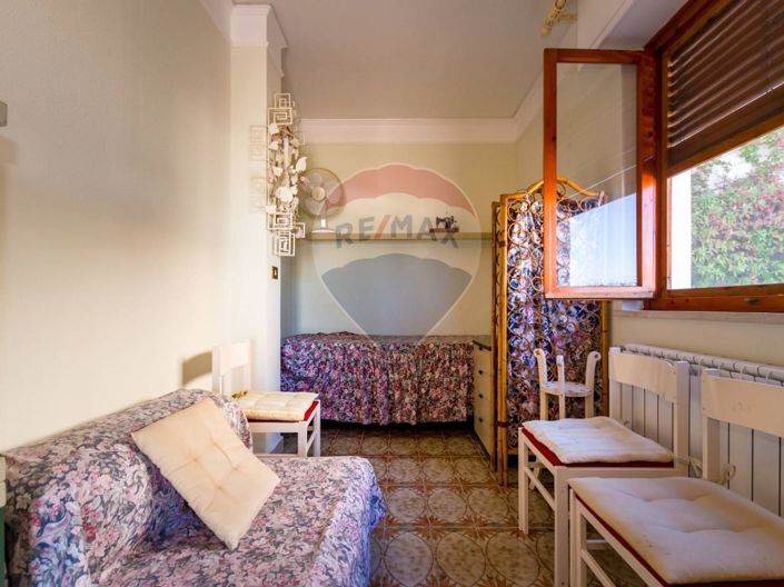 Image No.15-4 Bed Villa for sale