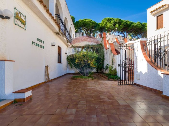 Image No.38-4 Bed Villa for sale