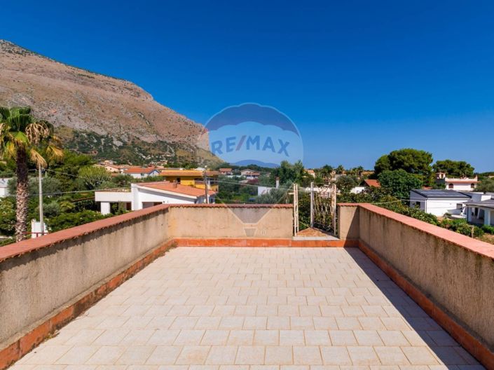 Image No.11-Villa de 3 chambres à vendre à Palermo