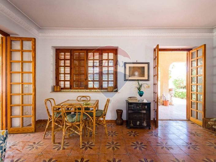 Image No.31-Villa de 3 chambres à vendre à Palermo
