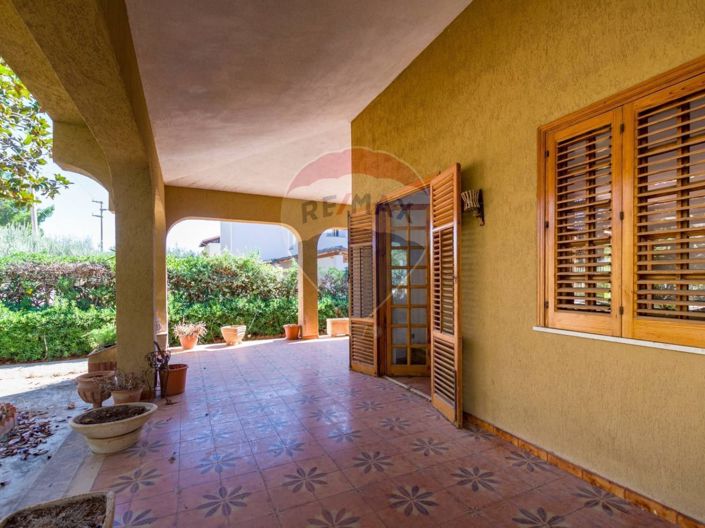 Image No.5-Villa de 3 chambres à vendre à Palermo