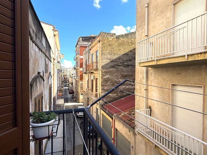 Image No.19-2 Bed Apartment for sale