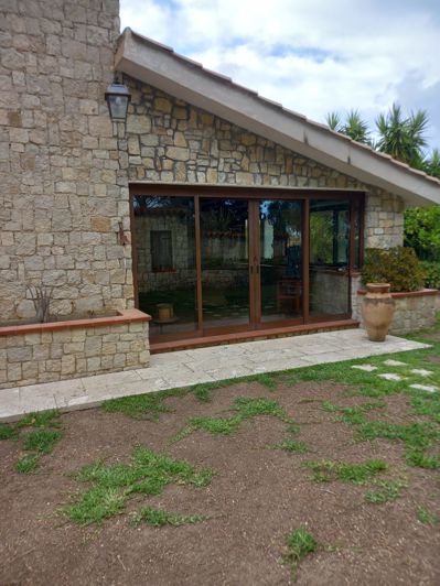 Image No.10-2 Bed Villa for sale