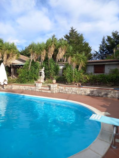 Image No.2-2 Bed Villa for sale