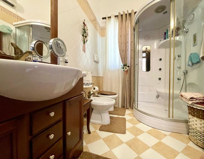 Image No.21-3 Bed Villa for sale