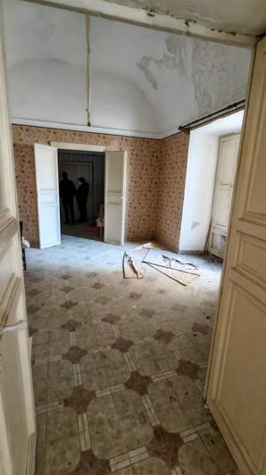 Image No.10-2 Bed House for sale