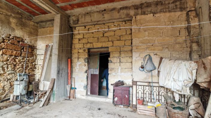 Image No.37-2 Bed House for sale