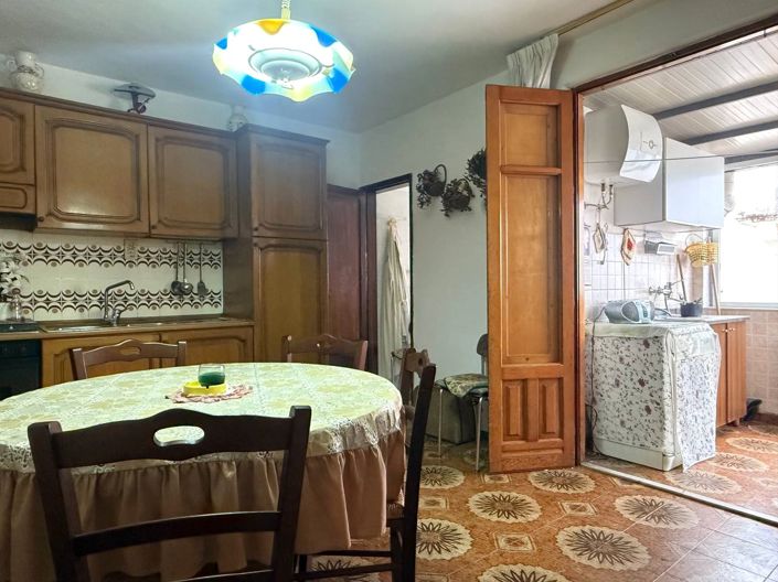 Image No.10-4 Bed House for sale