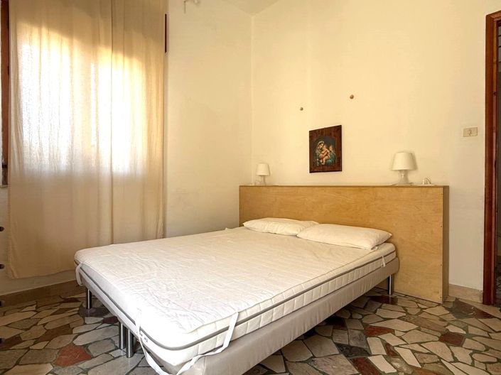 Image No.16-2 Bed House for sale