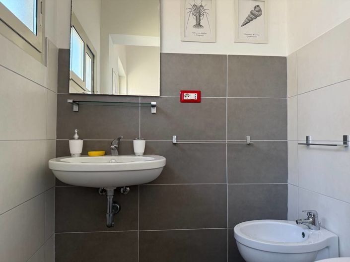 Image No.19-2 Bed House for sale