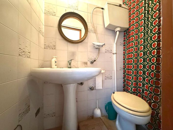 Image No.21-4 Bed House for sale