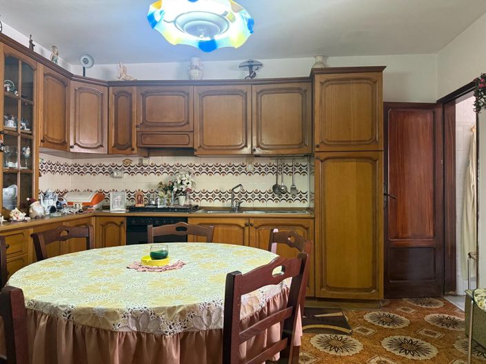 Image No.7-4 Bed House for sale