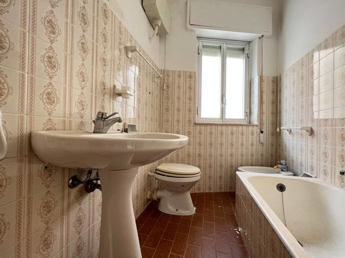 Image No.14-3 Bed House for sale