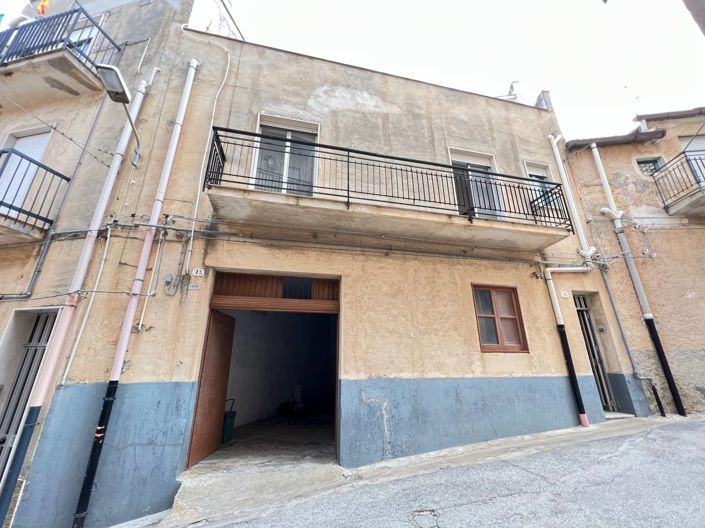 Image No.2-3 Bed House for sale