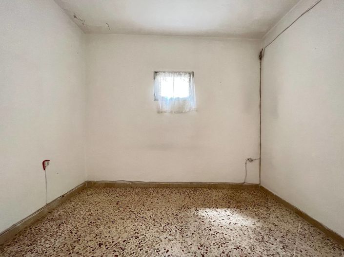 Image No.20-3 Bed House for sale