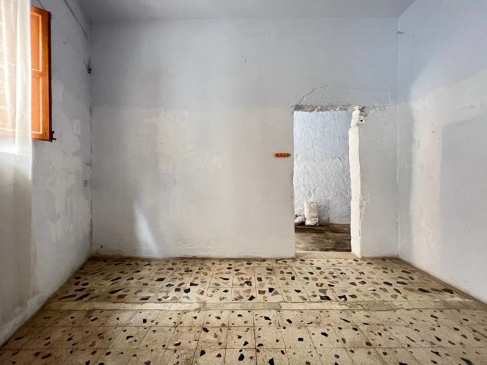 Image No.6-3 Bed House for sale