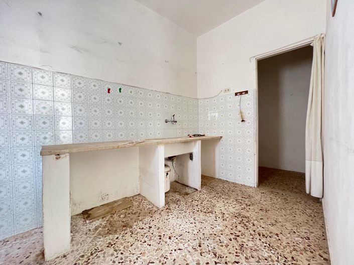 Image No.9-3 Bed House for sale