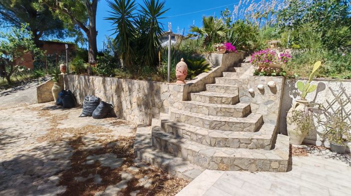 Image No.27-2 Bed Villa for sale