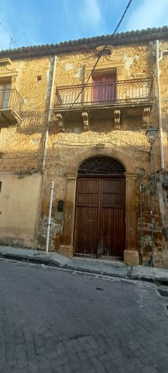 Image No.10-2 Bed House for sale