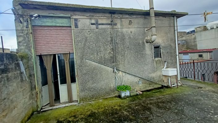 Image No.30-2 Bed House for sale