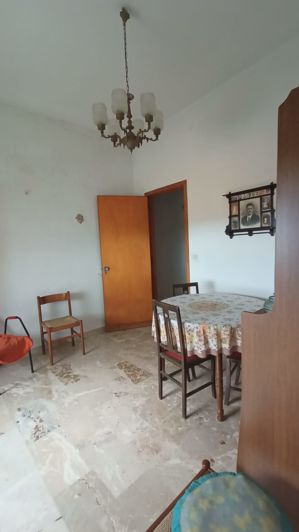 Image No.6-2 Bed House for sale