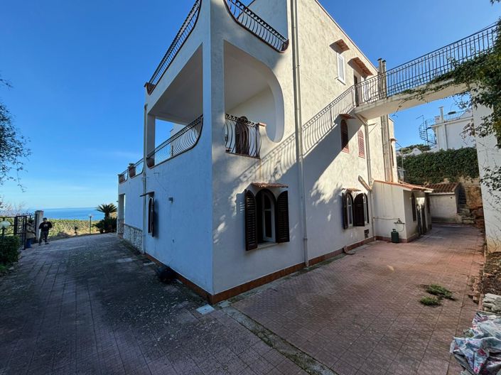 Image No.23-5 Bed Villa for sale