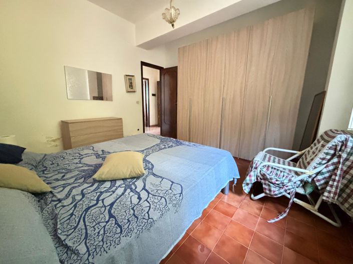 Image No.33-5 Bed Villa for sale