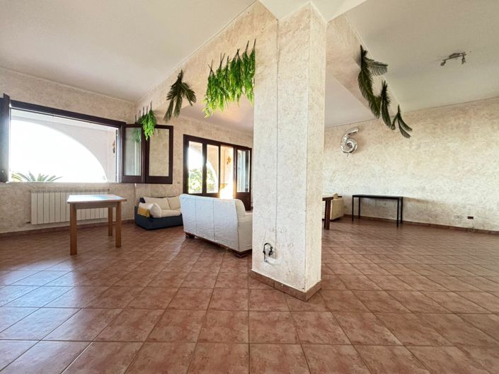 Image No.36-5 Bed Villa for sale