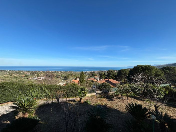 Image No.44-5 Bed Villa for sale