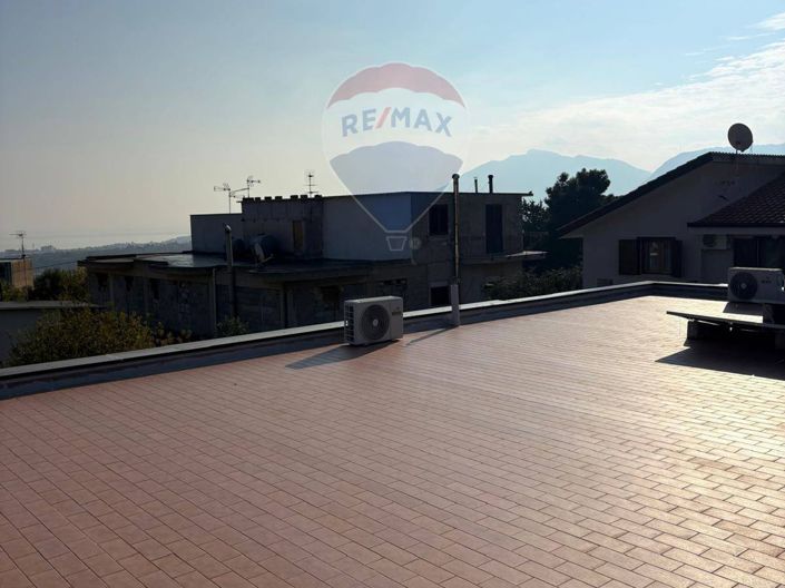 Image No.20-5 Bed Villa for sale