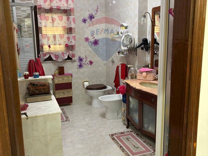 Image No.7-5 Bed Villa for sale