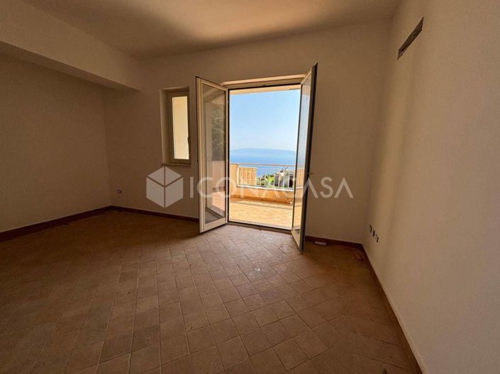 Image No.2-Appartement de 1 chambre à vendre à Forza d'Agrò