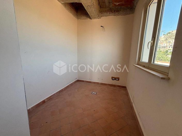 Image No.16-Appartement de 2 chambres à vendre à Forza d'Agrò