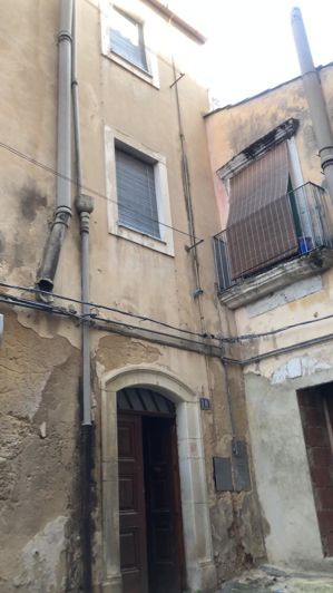 Image No.2-Maison de 2 chambres à vendre à Caltagirone