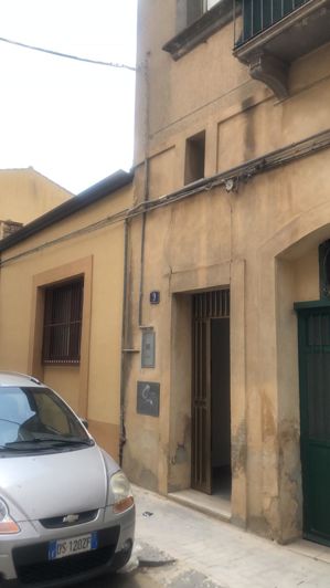 Image No.2-2 Bed House for sale